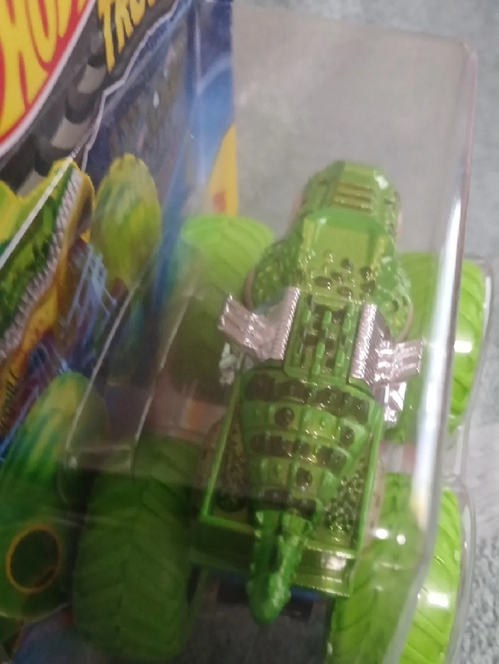 Monster Trucks Crocovile - Green Hot WHEELS Truck - Picture 3 of 5